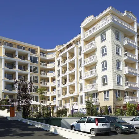 Sardinia And 公寓式酒店