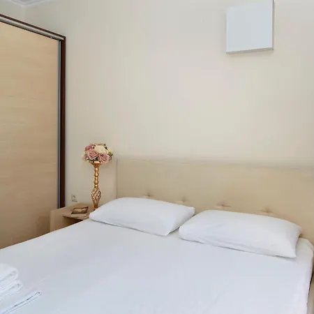 Sardinia And 公寓式酒店 圣弗拉斯