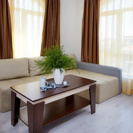 Sardinia And 公寓式酒店 圣弗拉斯