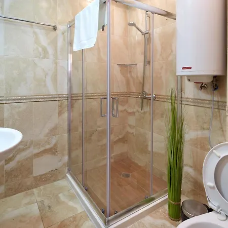 Sardinia And 公寓式酒店