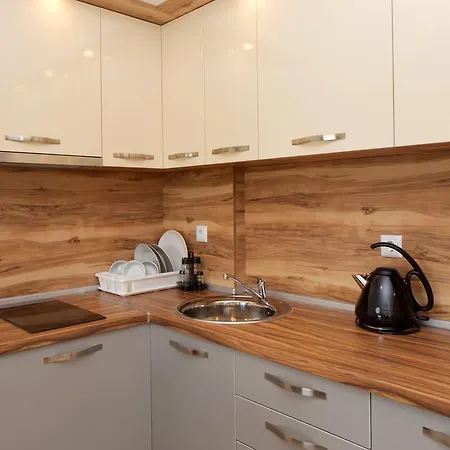 Sardinia And 公寓式酒店