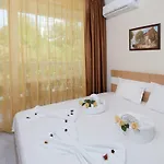 Апартхотел Sardinia And Свети Влас