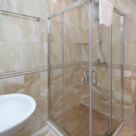 Sardinia And Aparthotel Sveti Vlas